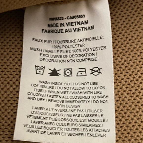 Nike Sherpa 1/2 Zip Pullover. Warm, lined, like new, Men Small but runs medium. - Picture 9 of 9